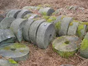 Peak District: pulp stones below Surprise View 